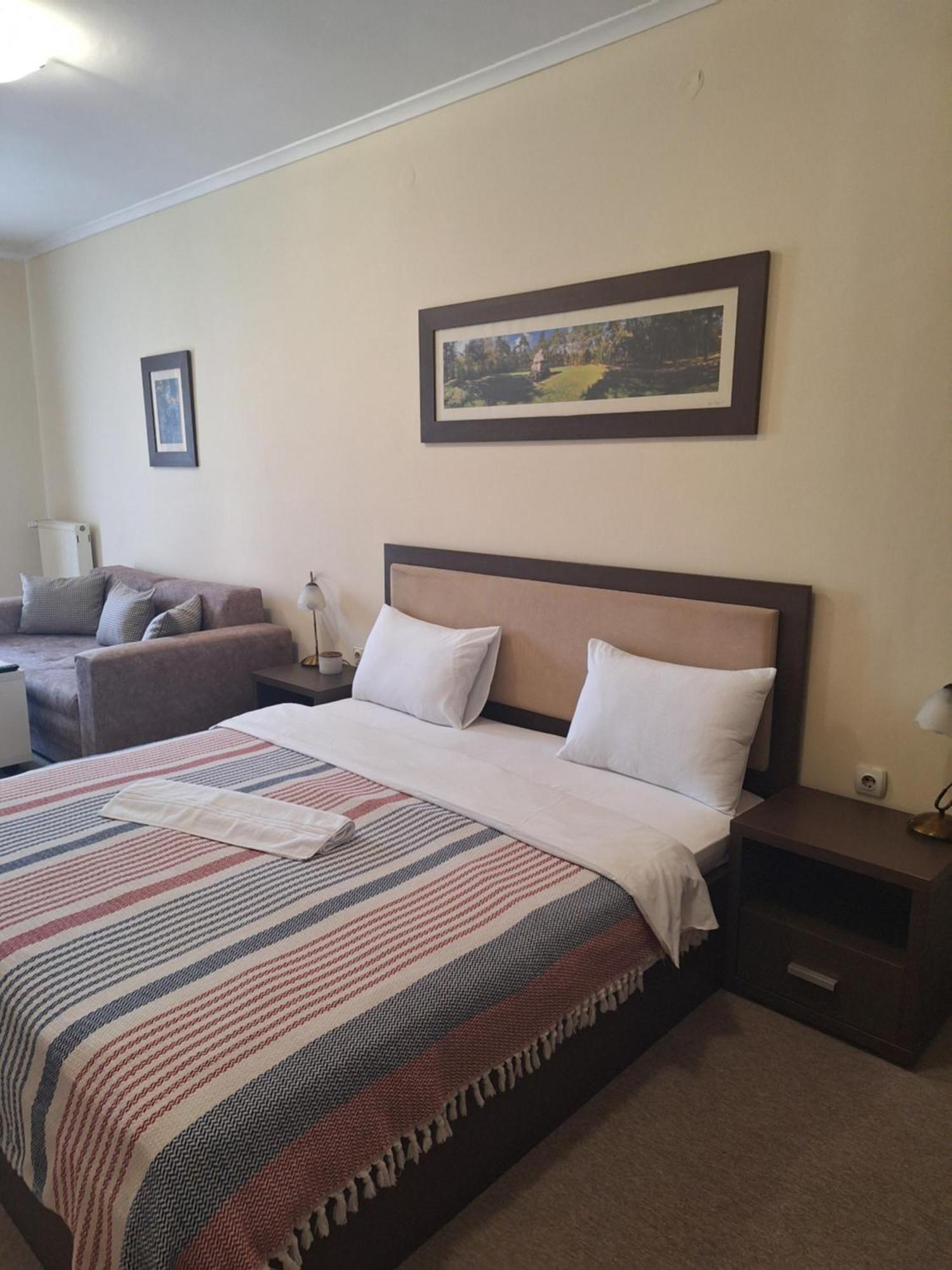 Garni Hotel Ema Kragujevac Luaran gambar