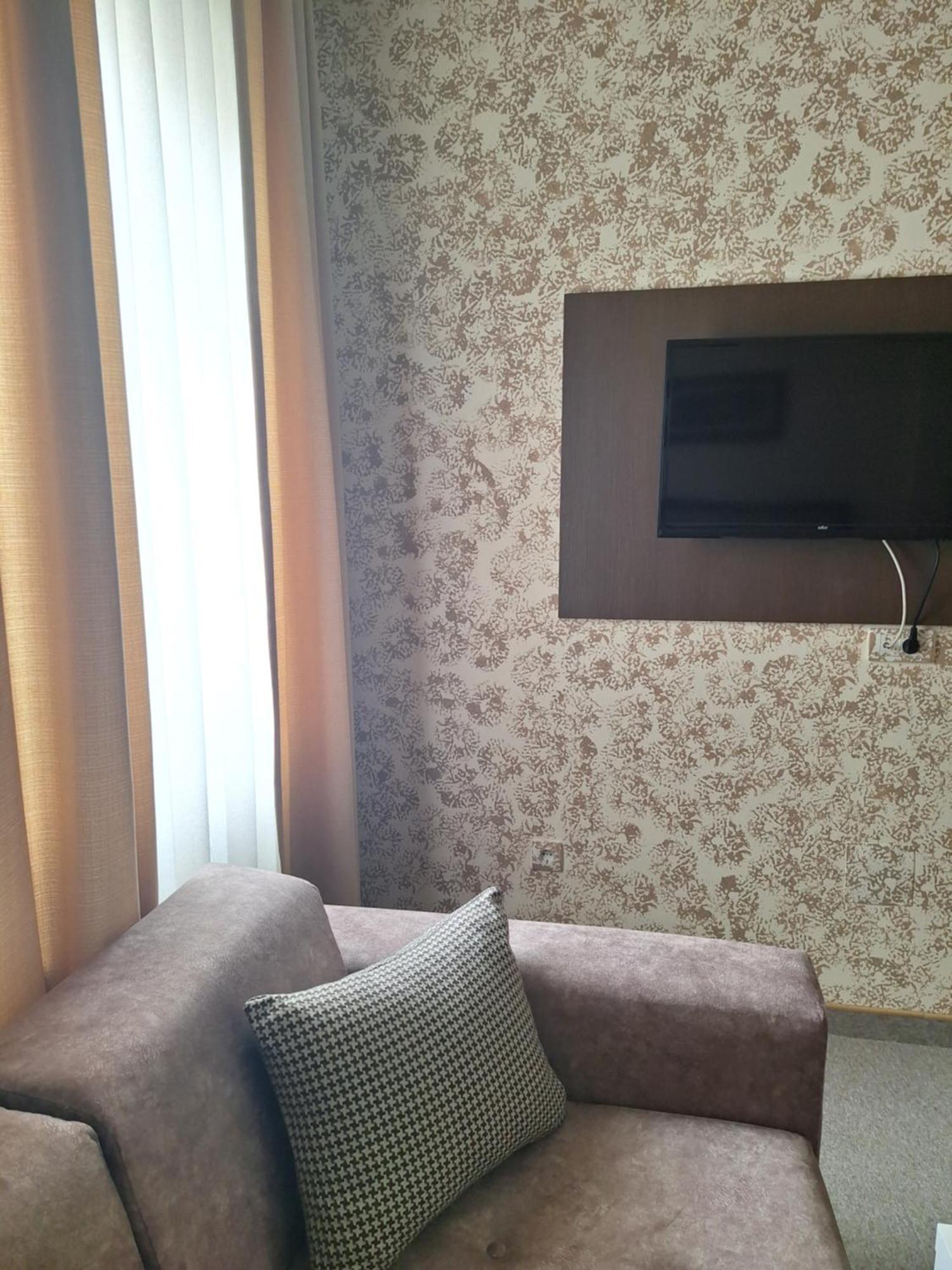 Garni Hotel Ema Kragujevac Luaran gambar