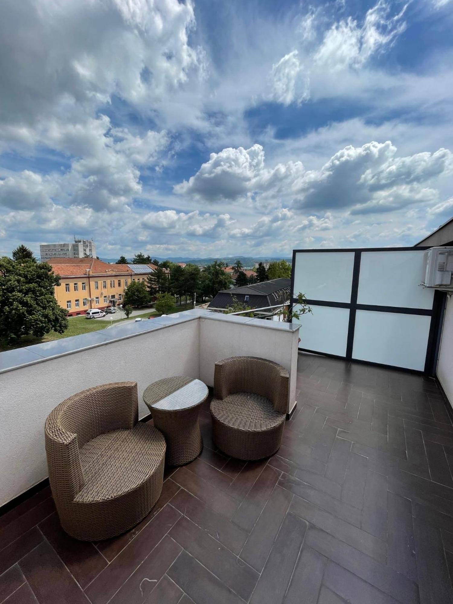 Garni Hotel Ema Kragujevac Luaran gambar