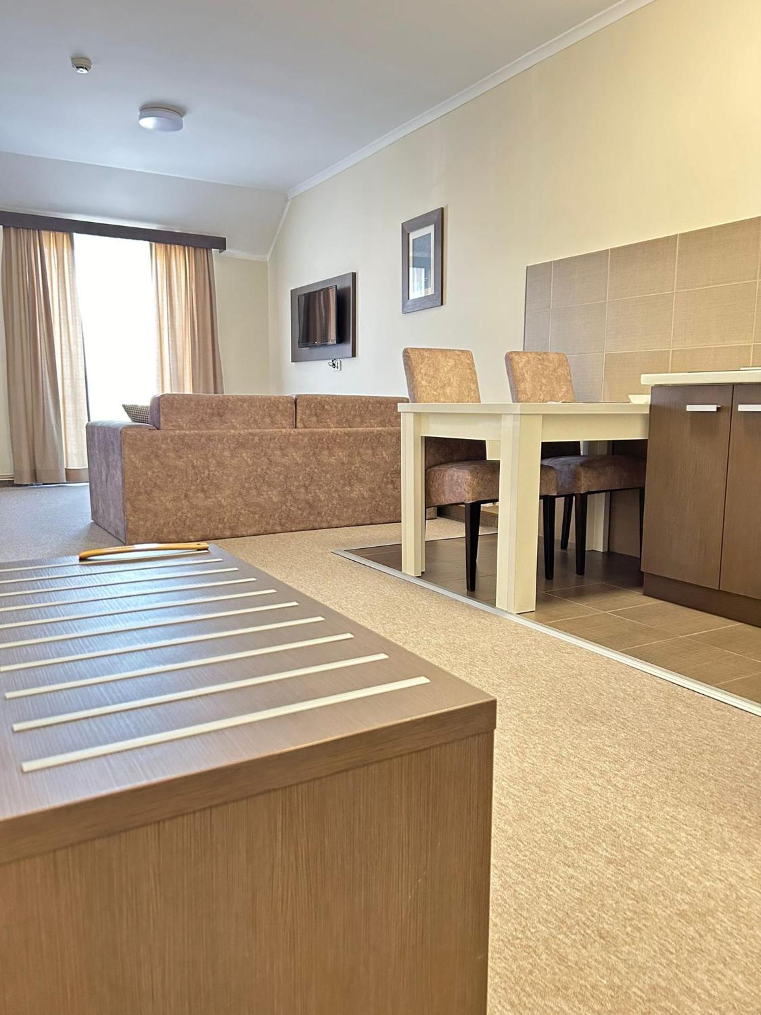 Garni Hotel Ema Kragujevac Luaran gambar
